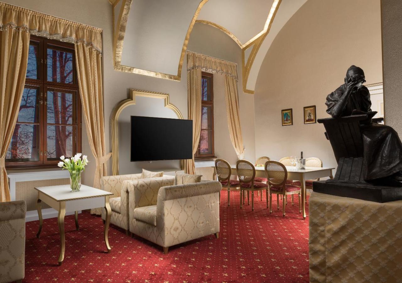 Hotel Gino Park Palace Považská Bystrica Buitenkant foto