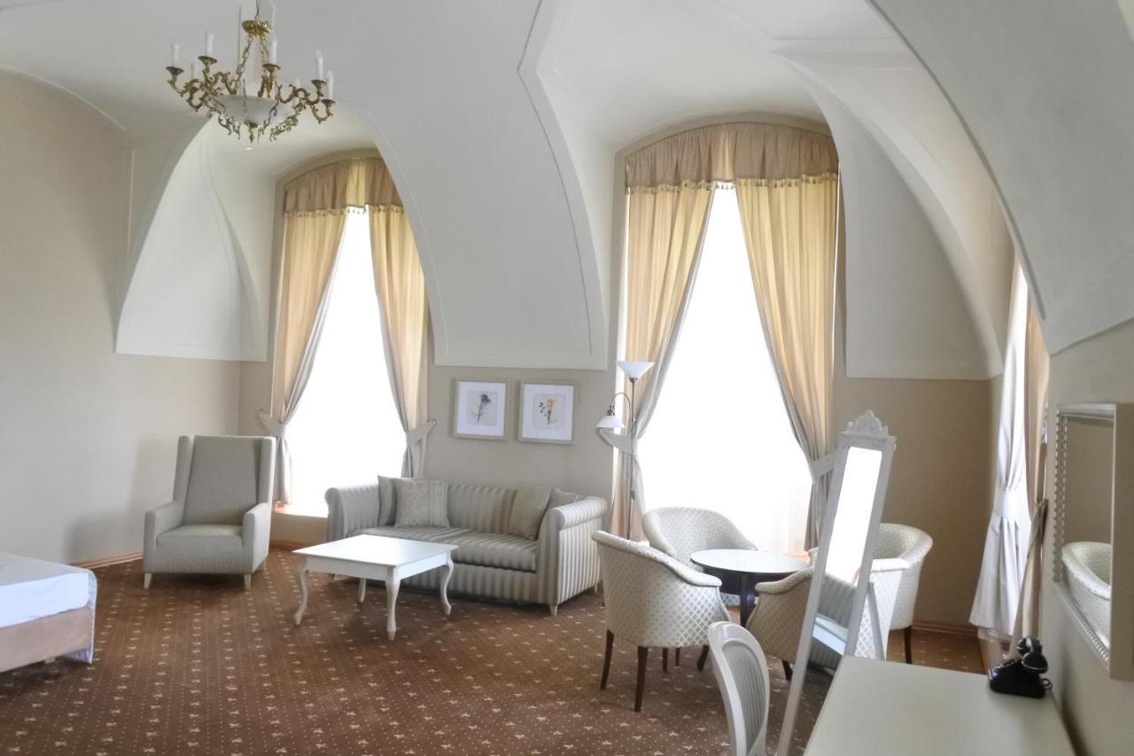 Hotel Gino Park Palace Považská Bystrica Buitenkant foto