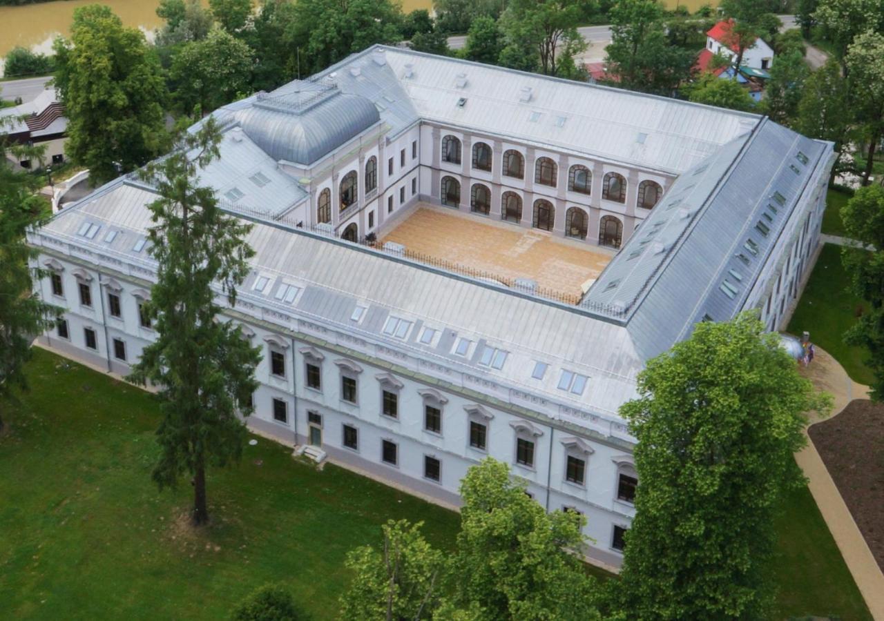Hotel Gino Park Palace Považská Bystrica Buitenkant foto