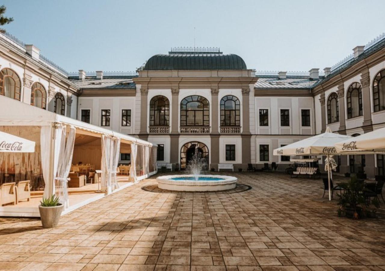 Hotel Gino Park Palace Považská Bystrica Buitenkant foto