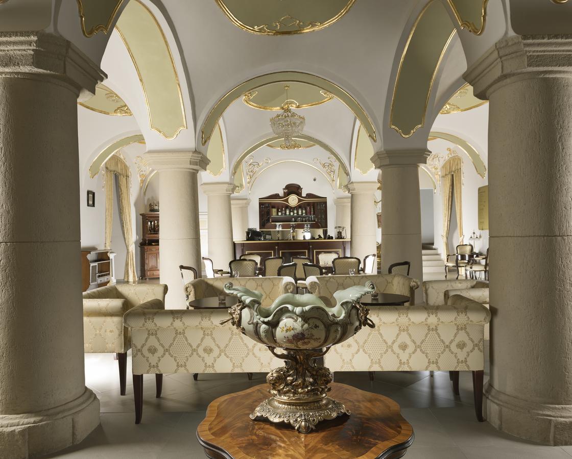 Hotel Gino Park Palace Považská Bystrica Buitenkant foto