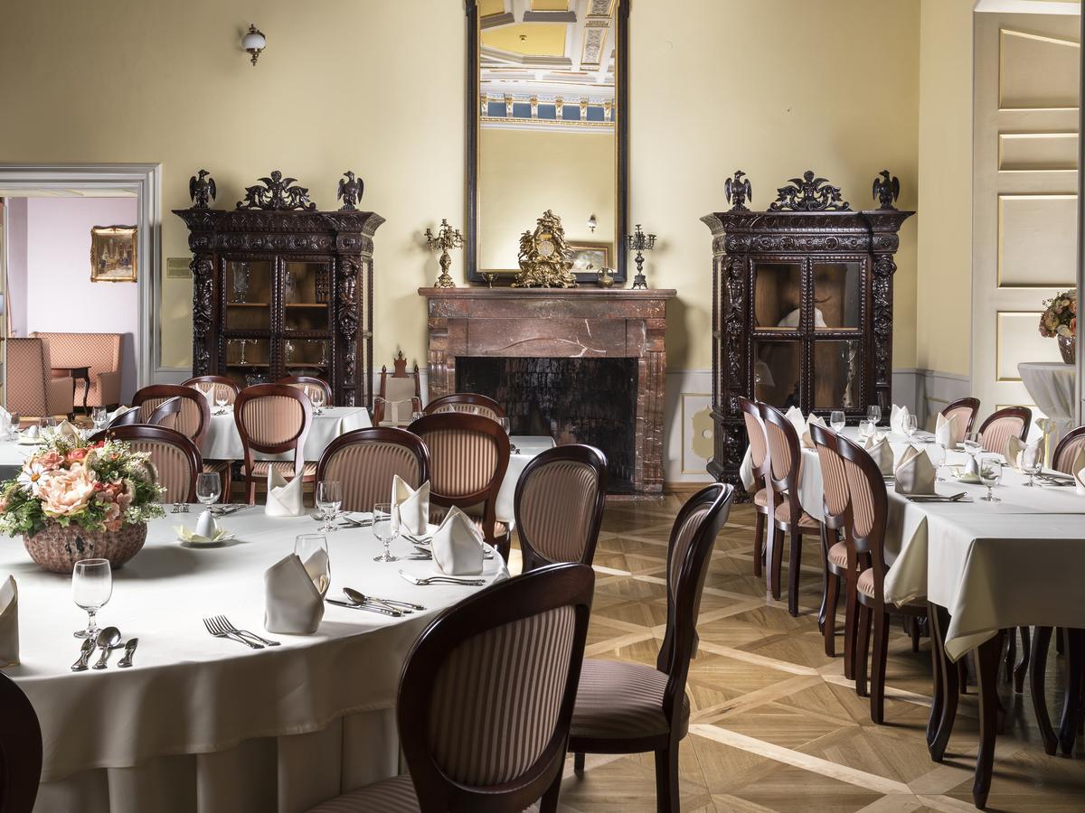 Hotel Gino Park Palace Považská Bystrica Buitenkant foto